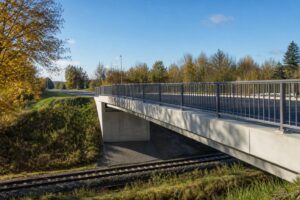 KI-generiertes Symbolbild: Brücke an der Ostberger Straße wird am 30. Oktober freigegeben